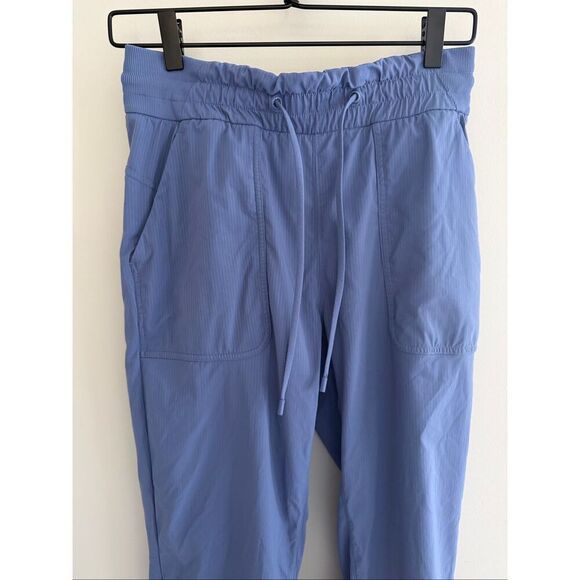lululemon Beyond the Studio Joggers, Size 6, Water Drop - Picture 4 of 10